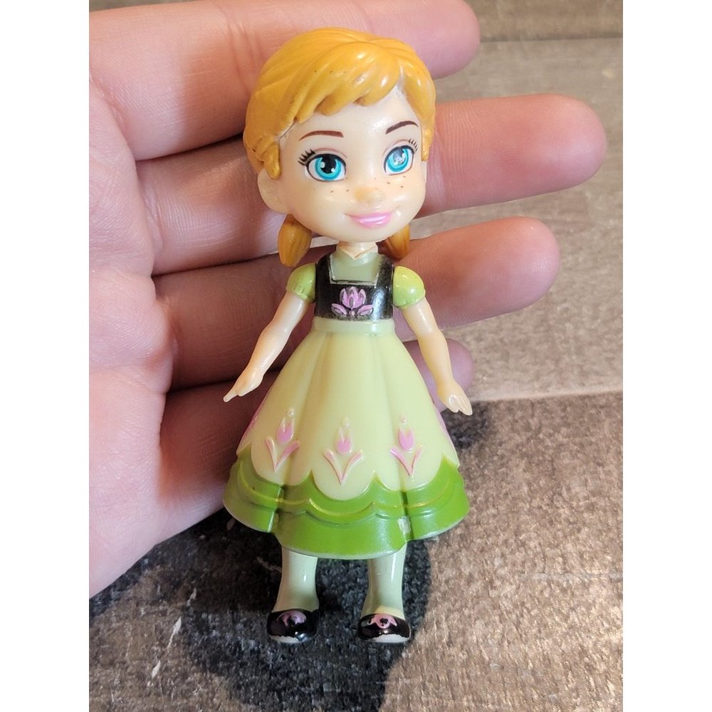 Young Anna princess toddler Disney toy figure‎